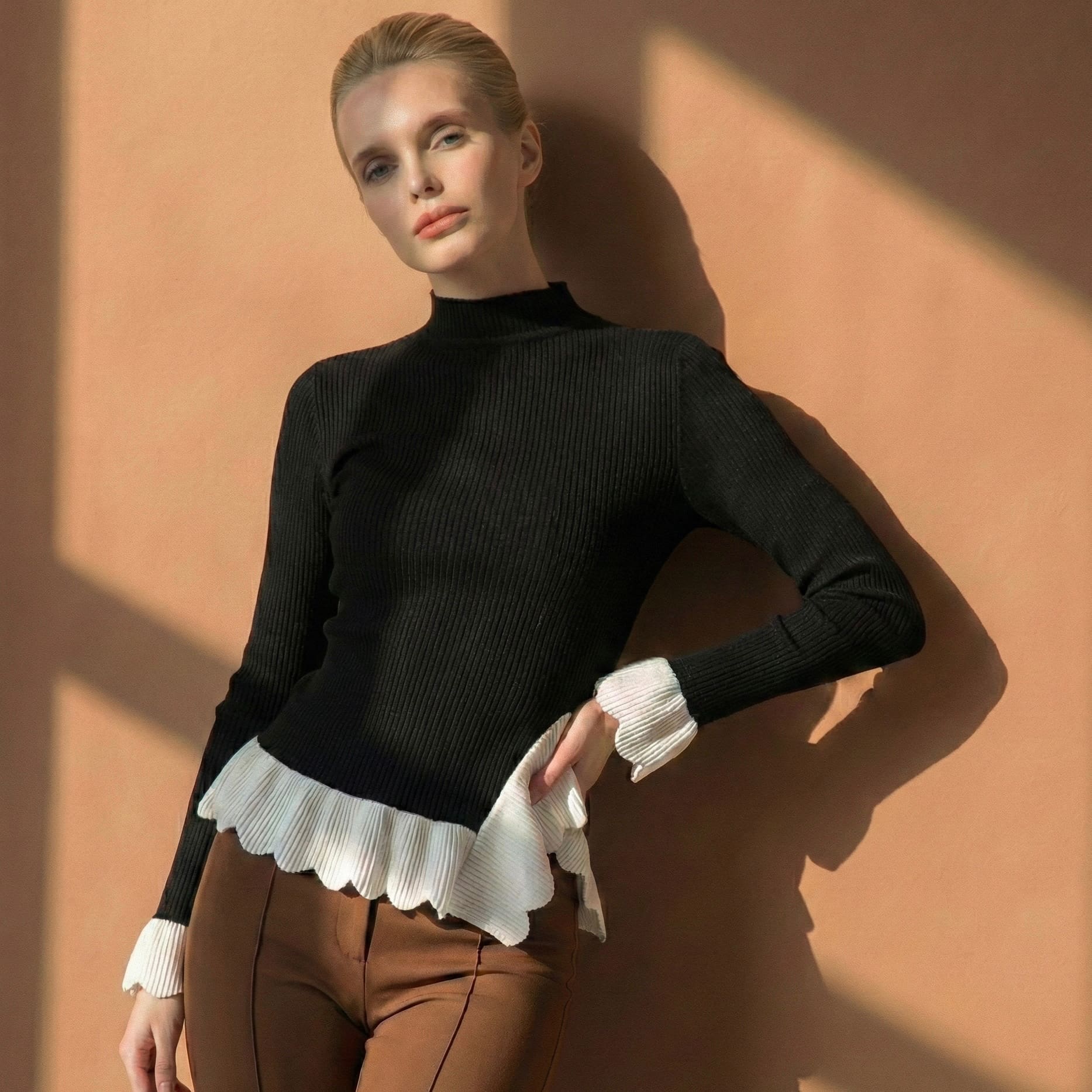 Lunezzo Noir Contrast Ruffle Blouse front