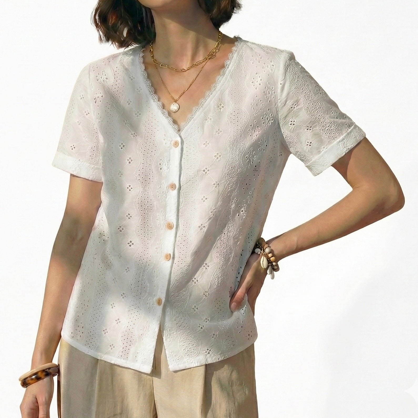 Lunezzo White Eyelet Lace Blouse