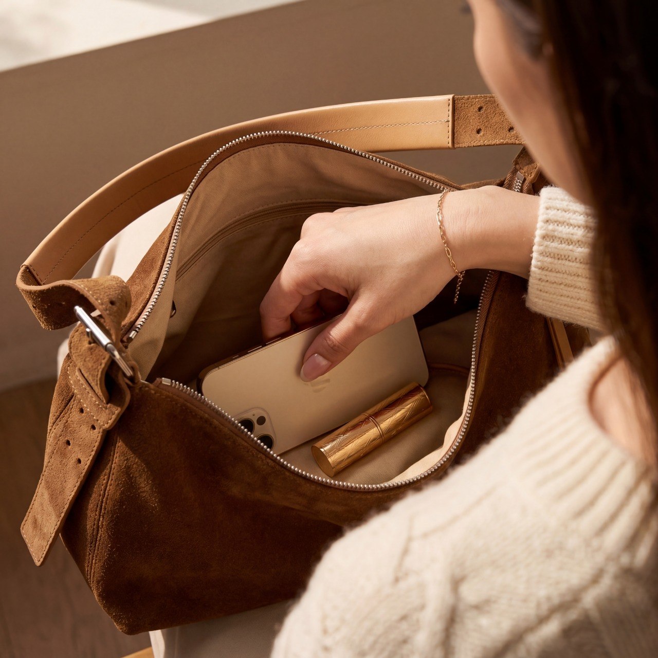 Suede_Hobo_Bag_Genuine_Suede_Slouchy_Vintage_Shoulder_Bag_Women_Zipper_Lunezzo_details2