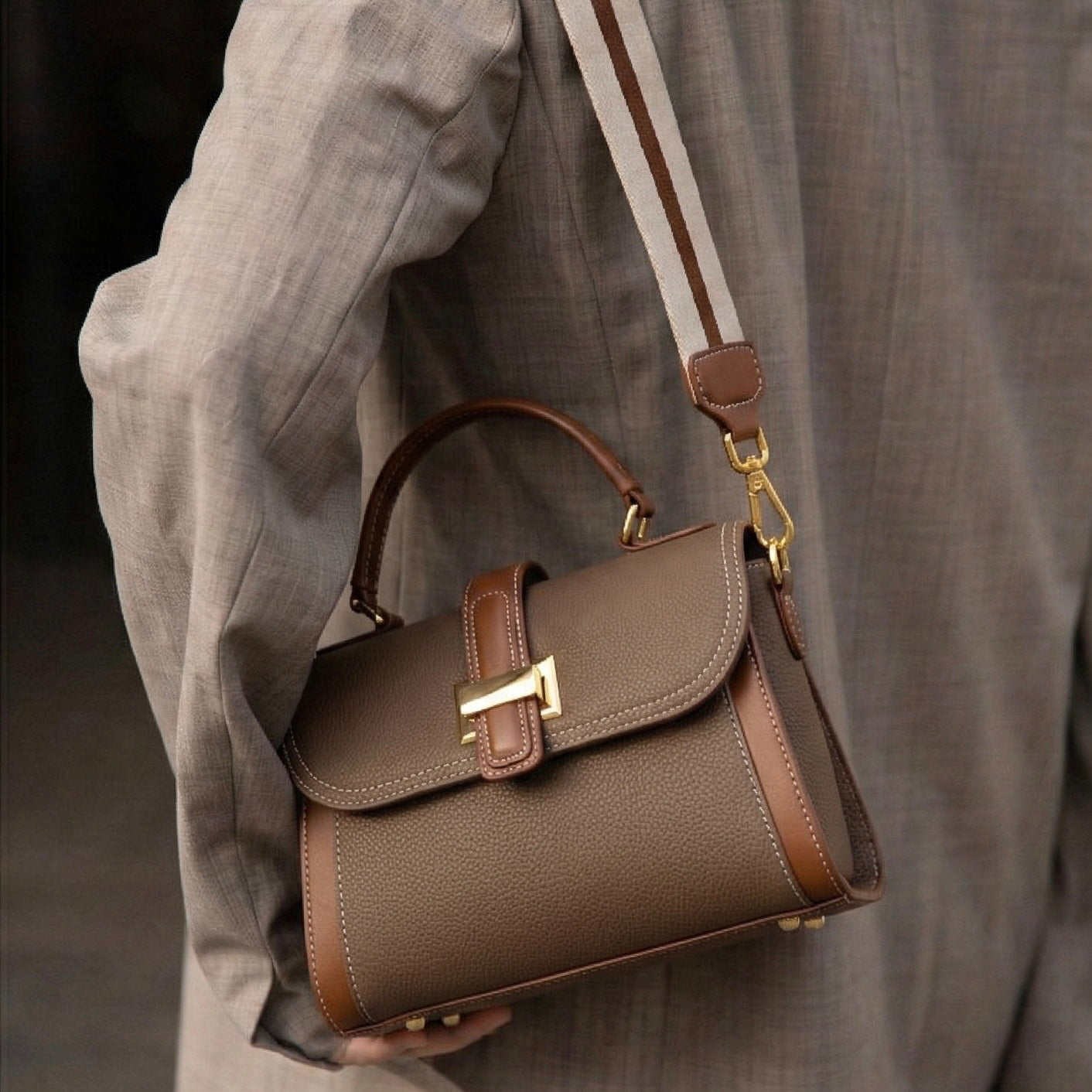 The Structured Crossbody Bag model4