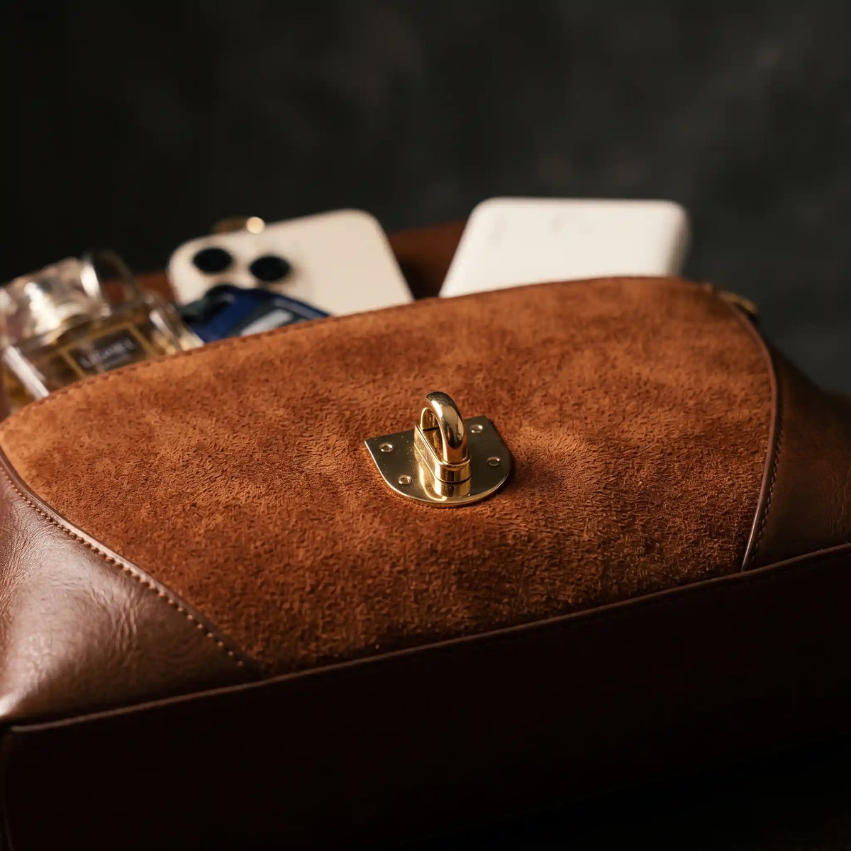 Two-Tone Vintage Flap Shoulder Bag, Detachable Knotted Strap — detail